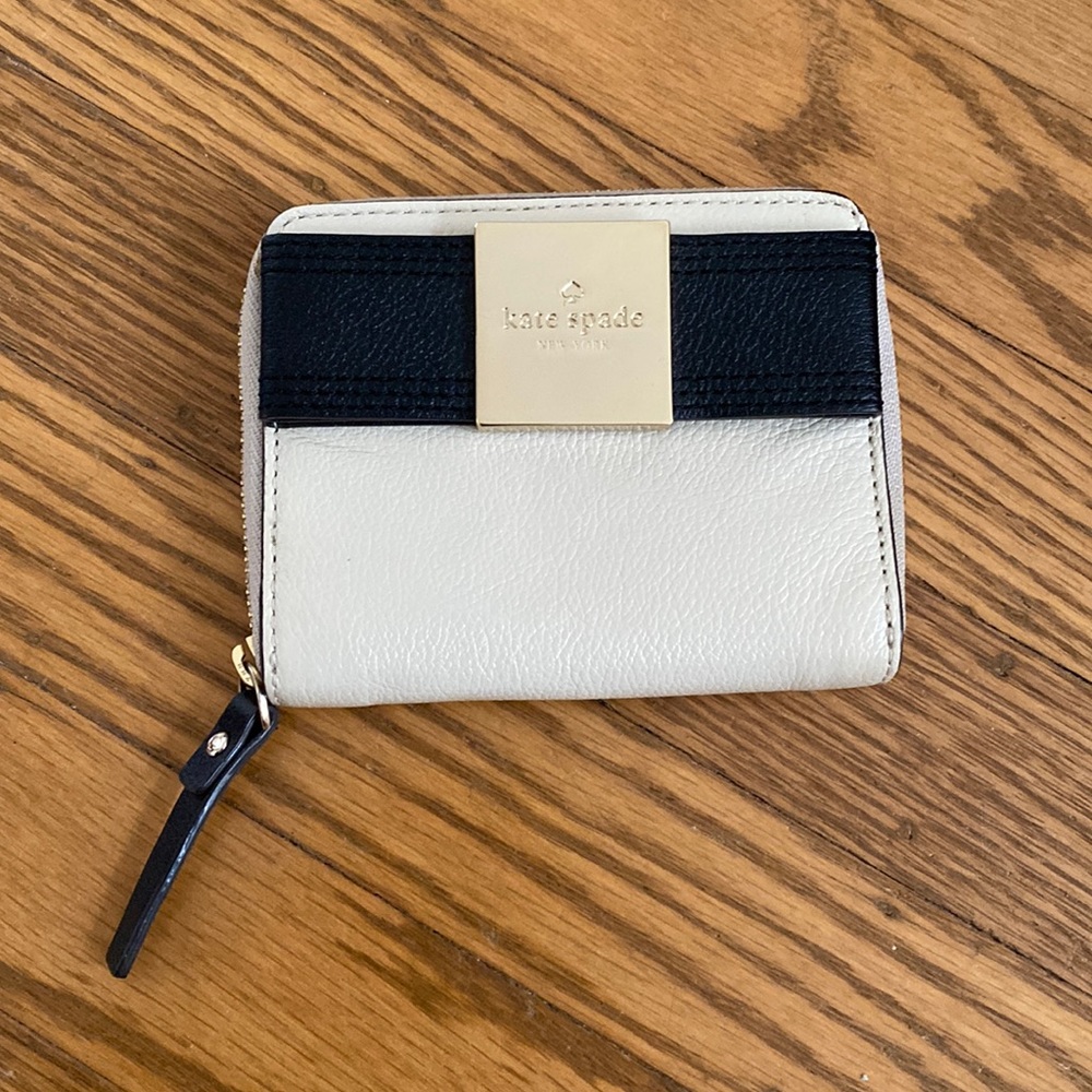 Ivory and Black Kate Spade Coin Purse